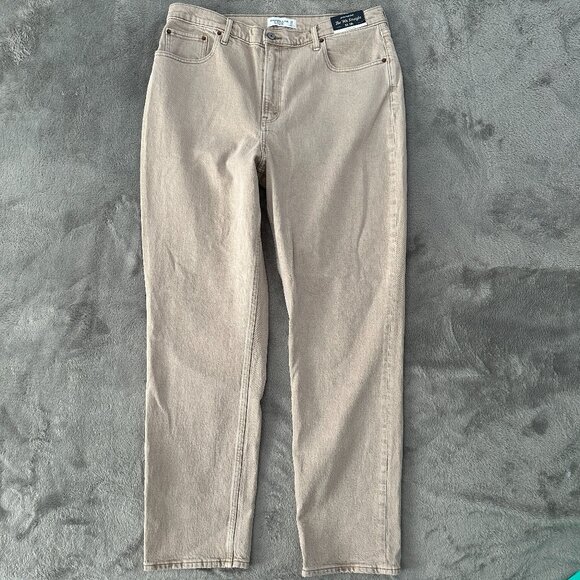 NWT Abercrombie & Fitch Curve Love 33/16 Long Tan 90s Straight Leg Jeans Tall - Picture 1 of 8